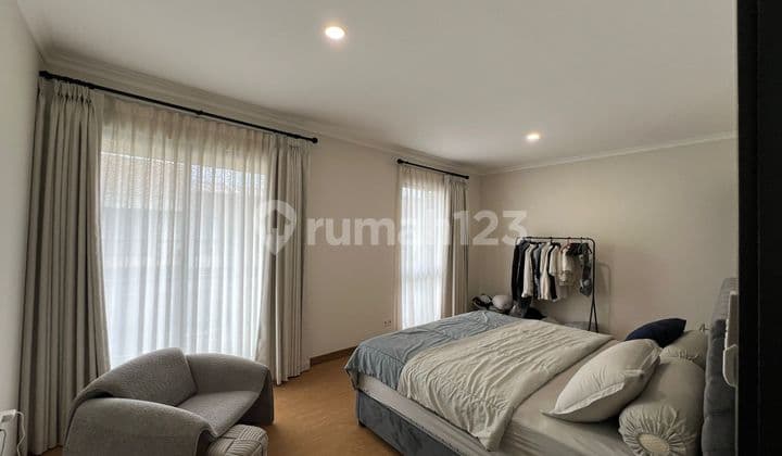 Rumah Hook L9 Semi Furnish Premium Carson Gading Serpong