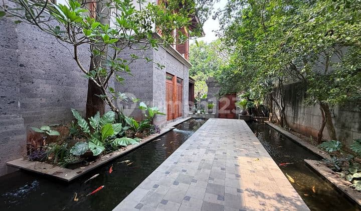 Rumah Mewah Full Furnished Graha Taman Bintaro Tangerang Selatan