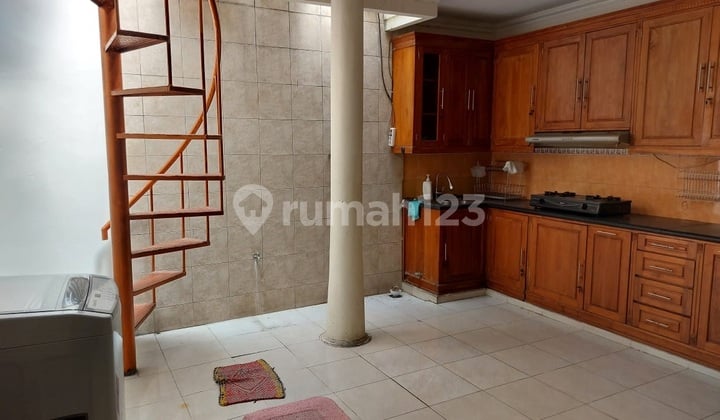 Rumah Bersih Dan Rapih Di Raffles Hills Cibubur