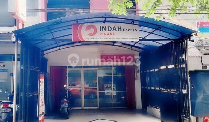 Strategic Shop House in Pinang Tangerang