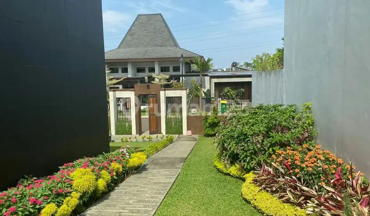 Rumah di Vimala Hills Villa & Resort Puncak Gadog
Megamendung Bogor -
Kawasan Pullman Ciawi Vimala Hills
Develop By PT.Agung Podomoro Land