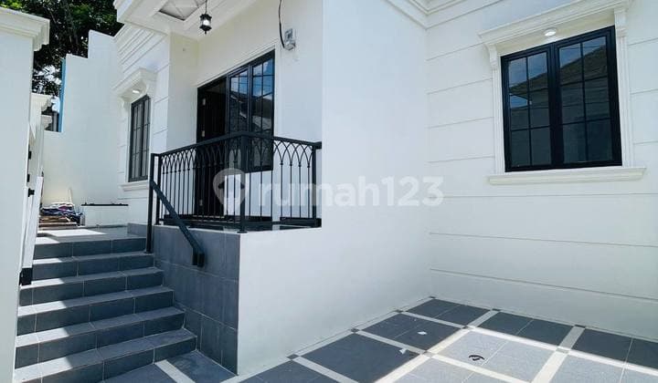 Rumah Klasik Siap Huni Dekat Stasiun Di Cilodong