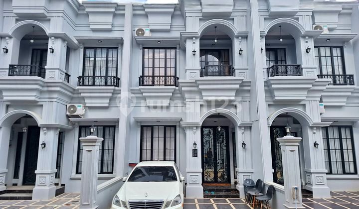Rumah Classisc Luxury Dekat Tip Top Di Sukmajaya Depok