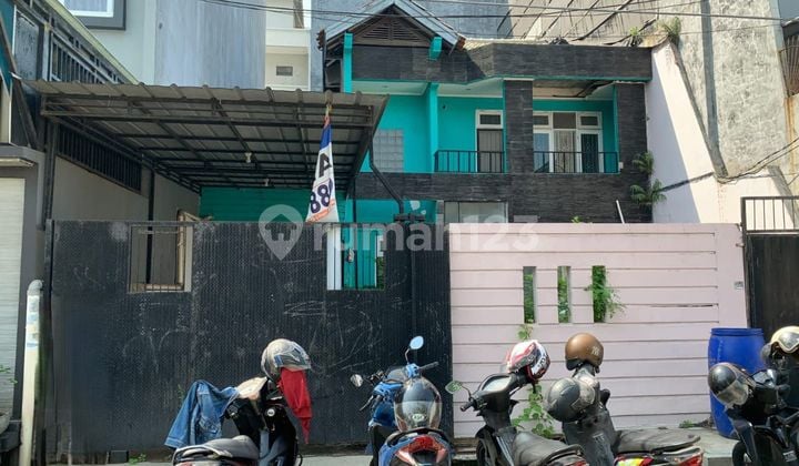 2-Storey House in Muara Karang with SHM, Needs Renovation, South Area, Flood-Free 2-Storey House in Muara Karang with SHM, Needs Renovation, South Area, Flood-Free