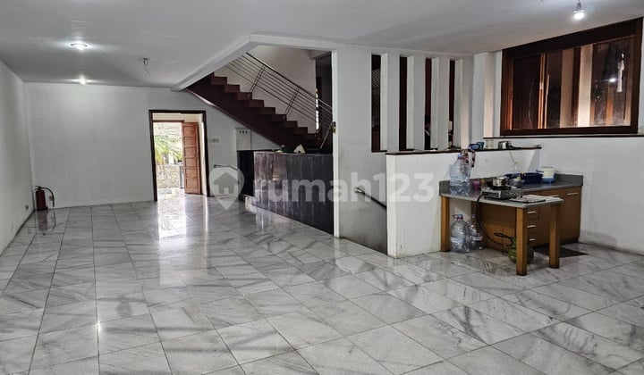 Rumah Asri Di Bendungan Ilir Luas 520 Ada Pool