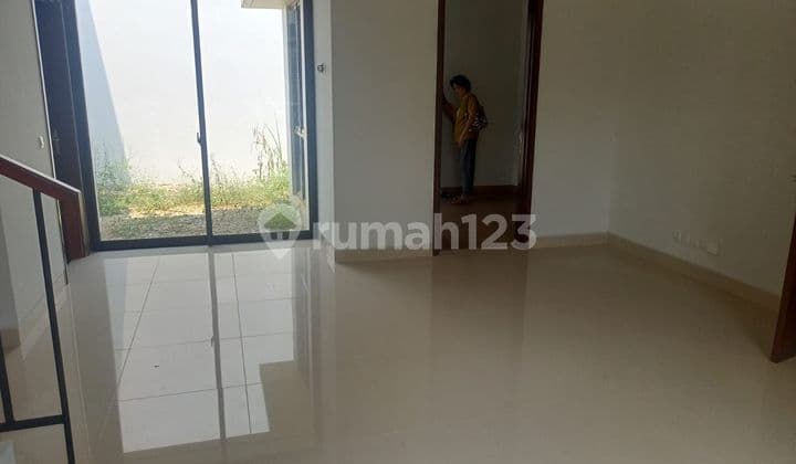 Rumah Blissfield Bsd 3 Lantai Shm Bagus Utara
