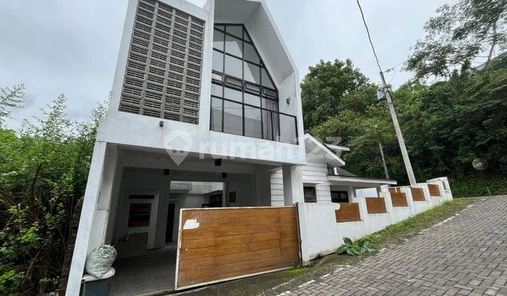 Rumah Bagus Bangunan Baru di Perumahan Candi Kalasan