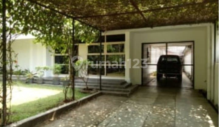 Jual Rumah Dekat dengan Rumah Wakil Presiden di Menteng