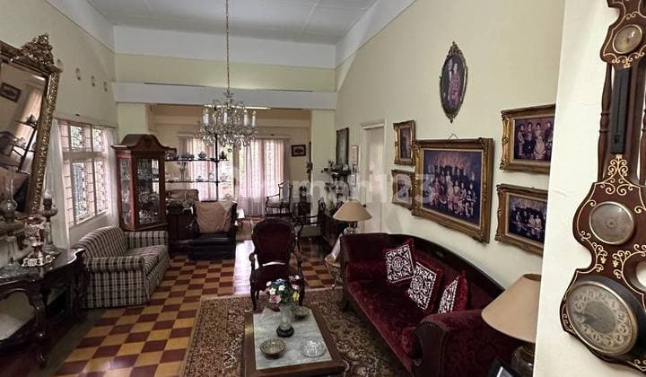 Jual Rumah Klasik Lokasi di Prime Area Nya Menteng