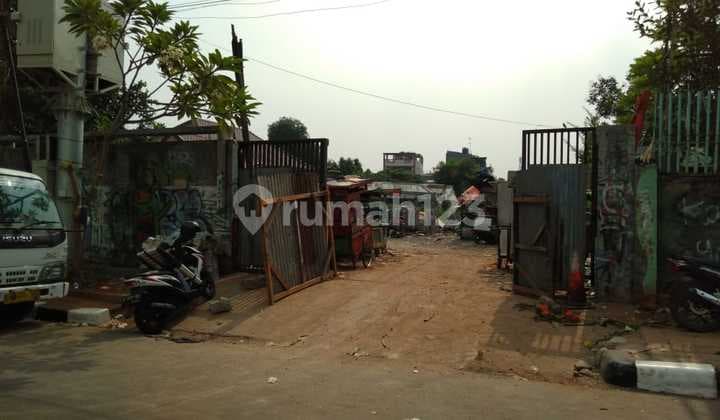 Jual Lahan Kosong Siap Bangun Lokasi Strategis di Menteng