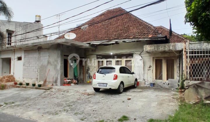 Jual Rumah Hitung Tanah Lokasi Strategis di Menteng Jakarta Pusat