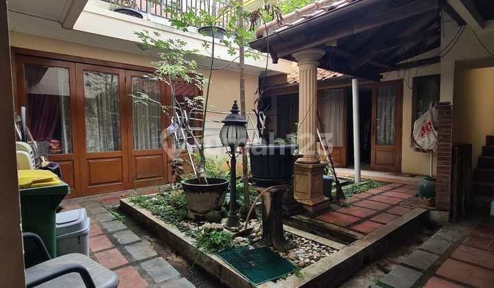 Jual Rumah Siap Huni Suasana Asri di Menteng Jakarta Pusat