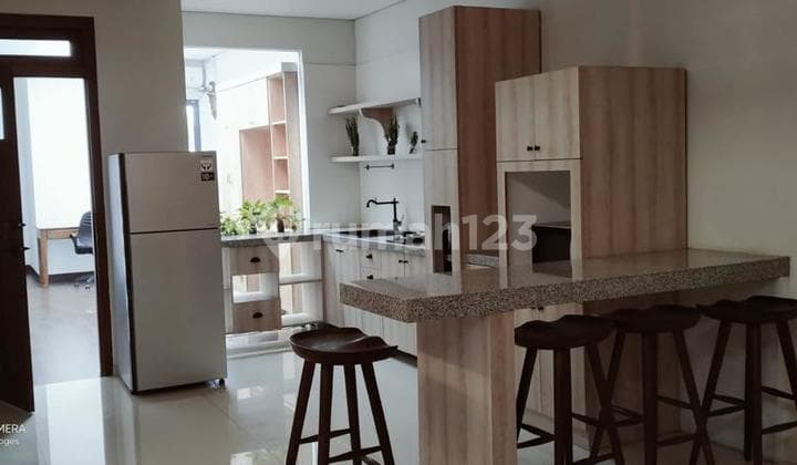 Disewakan Rumah Siap Huni 2 Lantai di Menteng Jakarta Pusat
