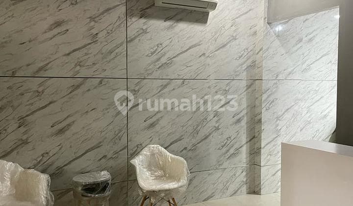 Disewakan Ruko 4 Lantai siap Pakai di Menteng