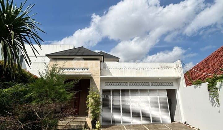 Rumah Bagus Siap Huni Area Tenang di Menteng