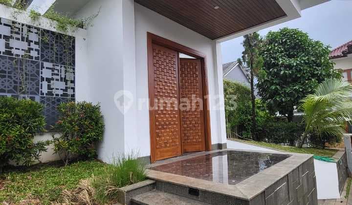 Dijual Rumah Baru ( Hoek) Modern Tropical Minimalis Pondok Indah, Jaksel
