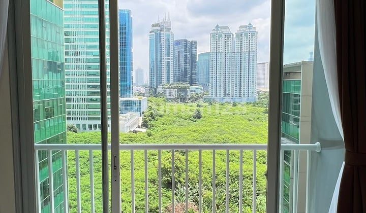 Apartemen Top Location Furnished 3 Kamar View Pepohonan Harga Miring Banget