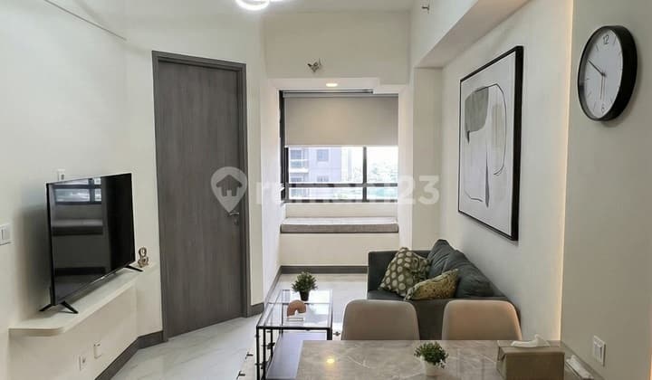 Apartemen Baru Pakuwon Residence 2Br Furnished View Kolam Renang & Taman. Nego