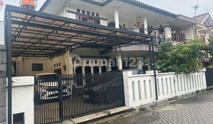 Rumah Kost 2 Lantai dekat Tol Buah Batu dan Perkantoran
