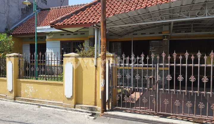 Rumah Komplek Sekelimus Dekat Rs Mayapada dan Tol Buah Batu