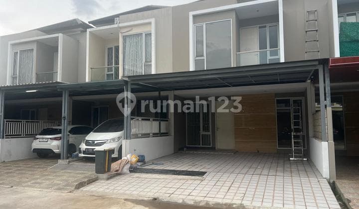 Fully Renovated House Near Stt.telkom And Buah Batu Toll Road