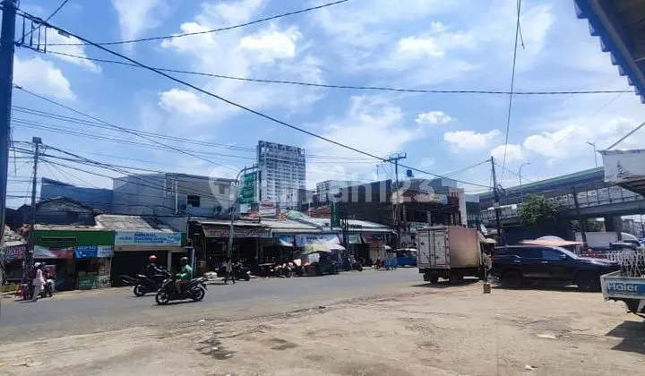 Old Building for Sale in Kebayoran Lama Suitable for Warehouse, Shop, and Shophouse