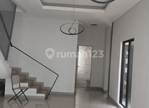 Nice House in Pondok Hijau Bandung, Bandung