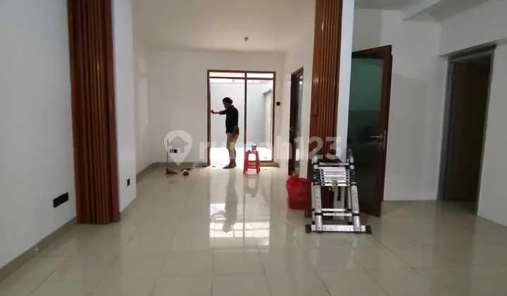 Jual Rumah Bagus Siap Huni di Mekarwangi