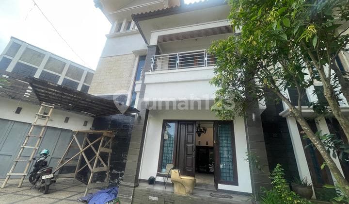 Sell Move-in Ready House with Swimming Pool in Abadi Regency Setia Budi Complex