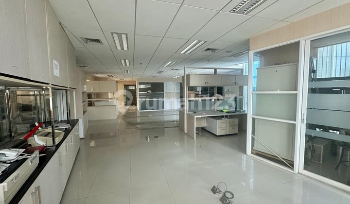 Affordable Office Space for Rent in Multivision Tower, Negotiable Until Deal, Area 326 sqm