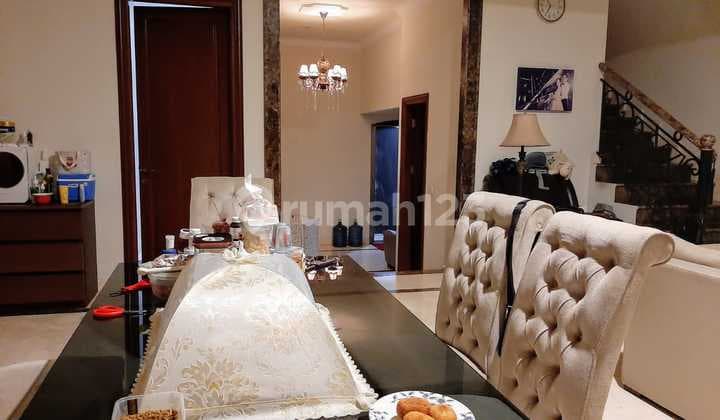 Dijual Murah Rumah Tebet Luas 302m2 Dekat Kokas Mall ,3 Lantai Bagus Langsung Huni