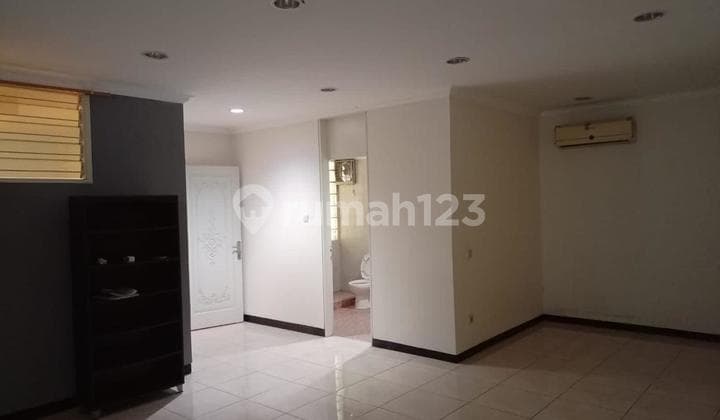 Dijual Rumah Menteng Hadap Timur Bangunan 1 Lantai Plong Garasi 2 Mobil