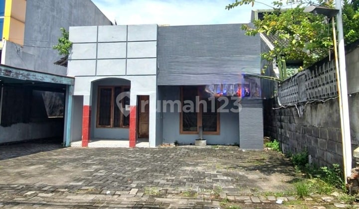 Rumah Strategis Cocok untuk Usaha di Tlogosari Raya