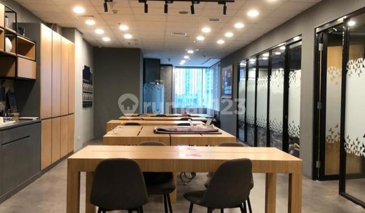 Office Space Menara Sudirman Jakarta Selatan Luas 300m2 Furnished