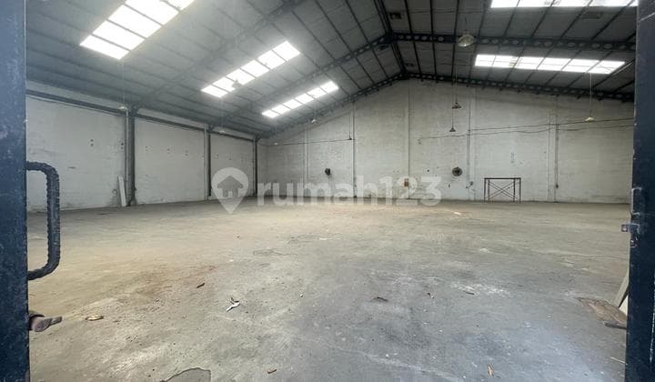 Gudang Strategis di Jatake Tangerang Luas 870m2 Akses Cont 40feet