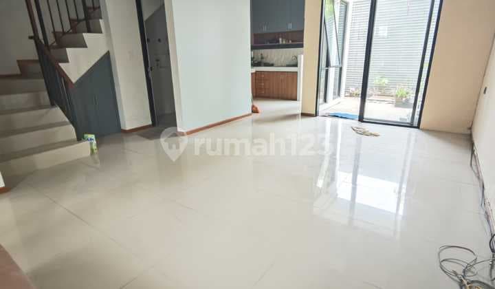 Rumah 2 Lantai di Citra Garden Puri Jakarta Barat Uk 6x15 Hook