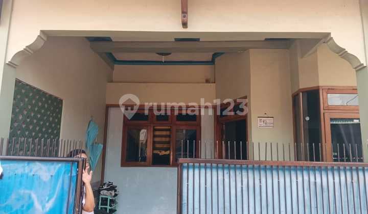 Rumah Cantik Dua Lantai