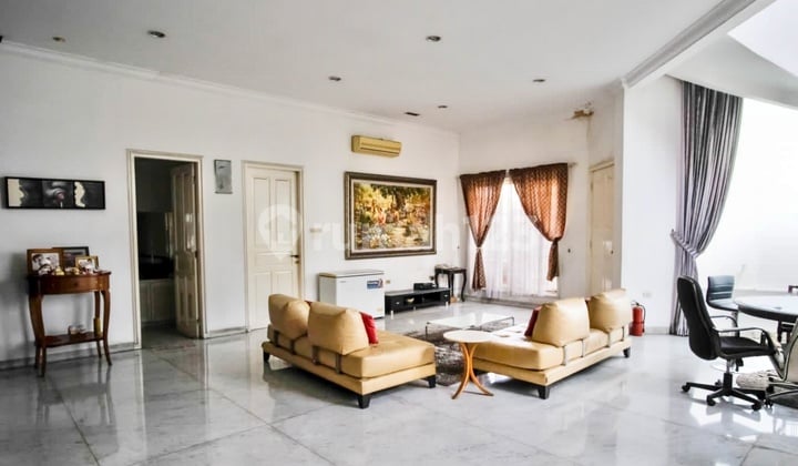 Rumah Intercon Kebon Jeruk Jakarta Barat Hook