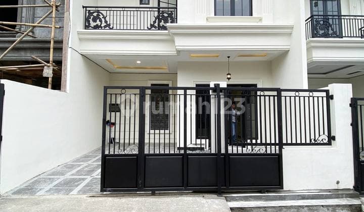 Rumah Klasik Siap Huni di Tirtajaya Sukmajaya Depok