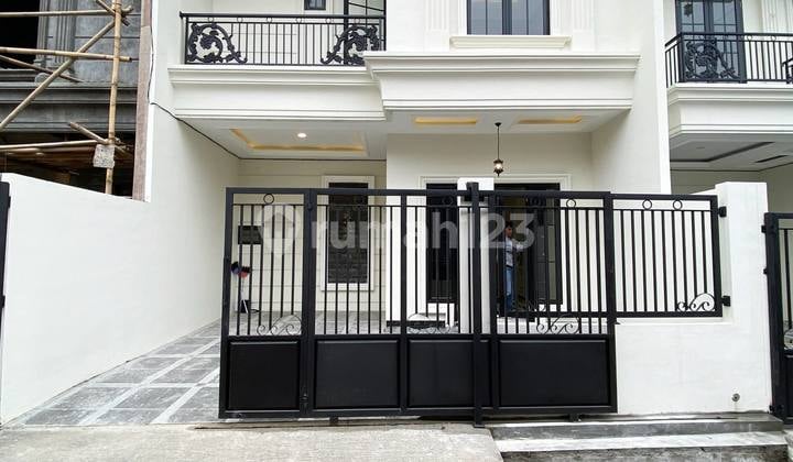 Rumah Klasik Siap Huni di Tirtajaya Sukmajaya Depok