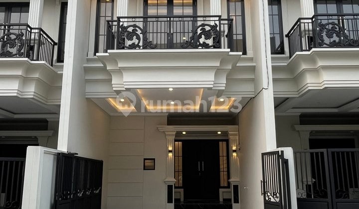 Rumah Klasik Siap Huni di Komplek Permata Duta Depok