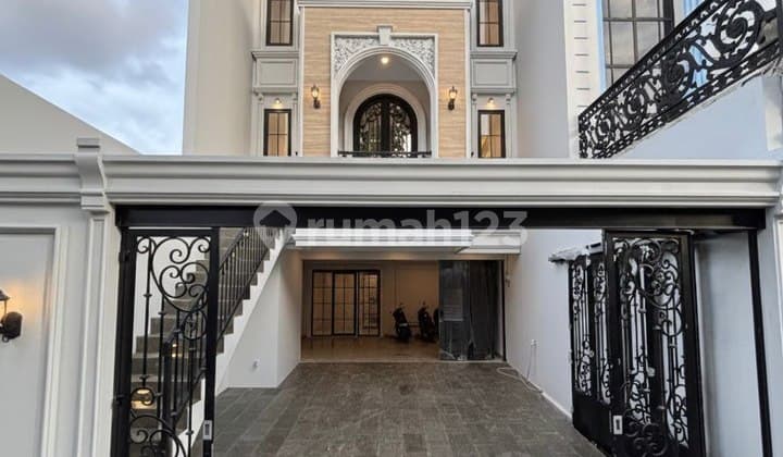 Rumah Mewah Siap Huni Ada Kolam Renangnya di Jagakarsa Jakarta Selatan