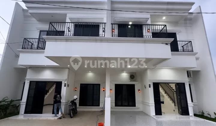 Rumah Mewah Samping Exit Tol Sawangan Depok