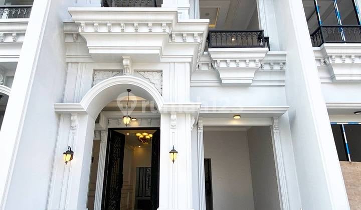 Luxury Ready-to-Occupy House in a Cluster at Raden Saleh, Sukmajaya, Depok