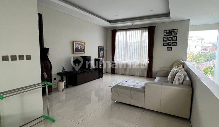 Jual Rumah Siap Huni Selangkah ke Setrasari Bandung