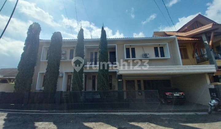 Dijual Rumah Di intan Regency Garut Ada Kolam renang