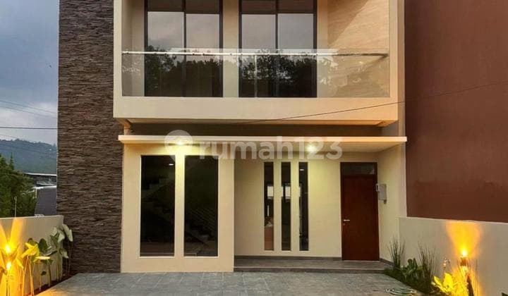 Dijual Rumah Baru Siap Huni di Dago Bandung