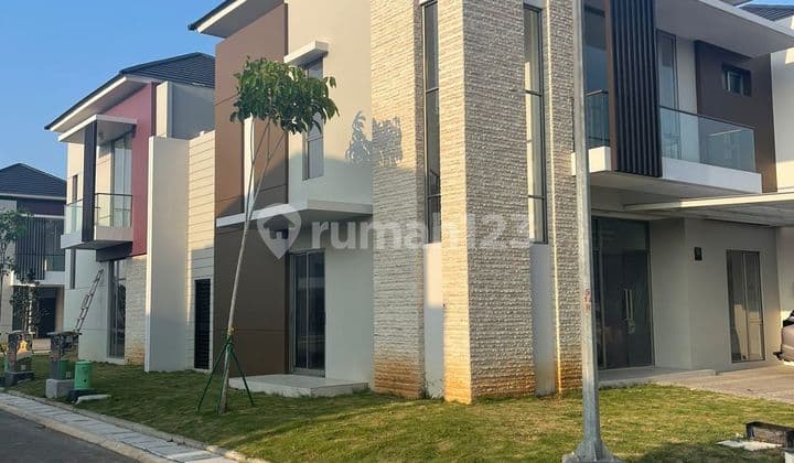 Disewakan Rumah 2 Lantai Hook di Pantai Indah Kapuk 2