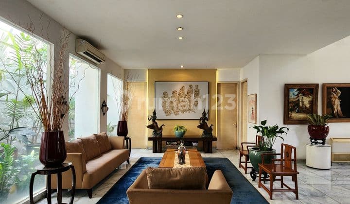 Beautiful Classic House Permata Hijau South Jakarta