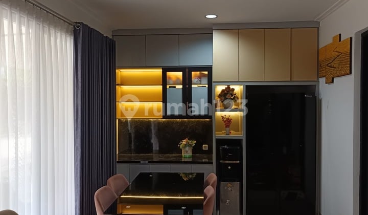Jual Cepat Rumah Millenial Pik 2 8X10 Lantai Full Furnished Siap Huni